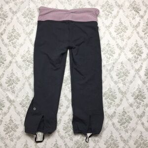 Lululemon capri pants sz 4 drawstrings Gray